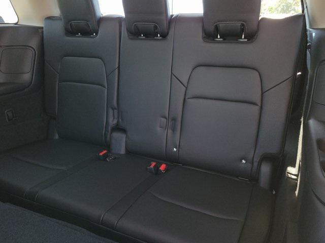 new 2025 Nissan Pathfinder car, priced at $39,340
