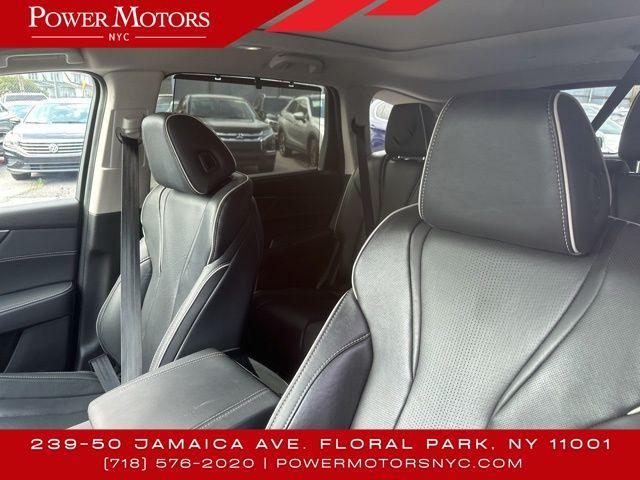 used 2022 Acura MDX car, priced at $32,995