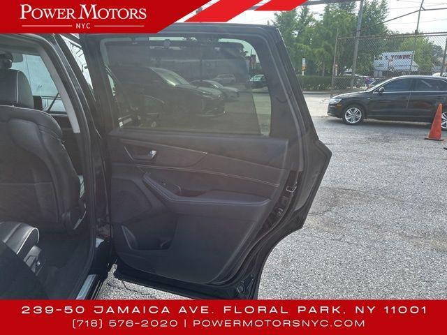 used 2022 Acura MDX car, priced at $32,995