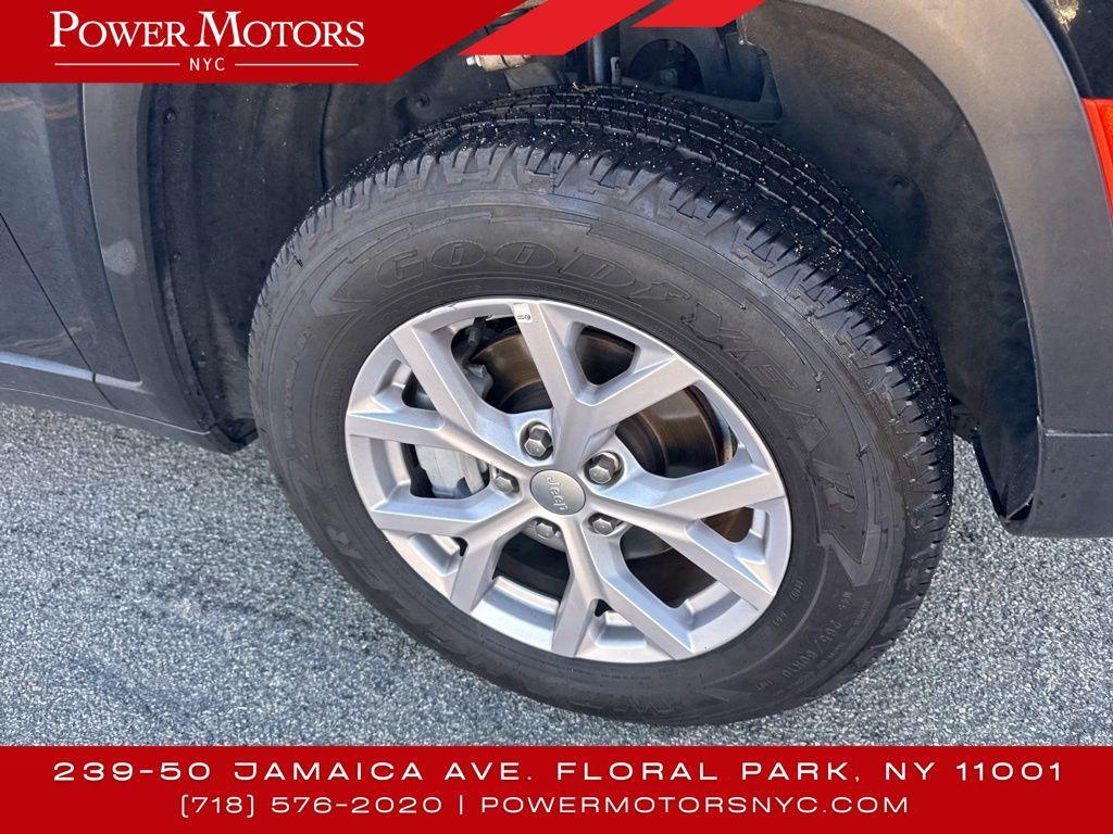 used 2022 Jeep Grand Cherokee car, priced at $23,995