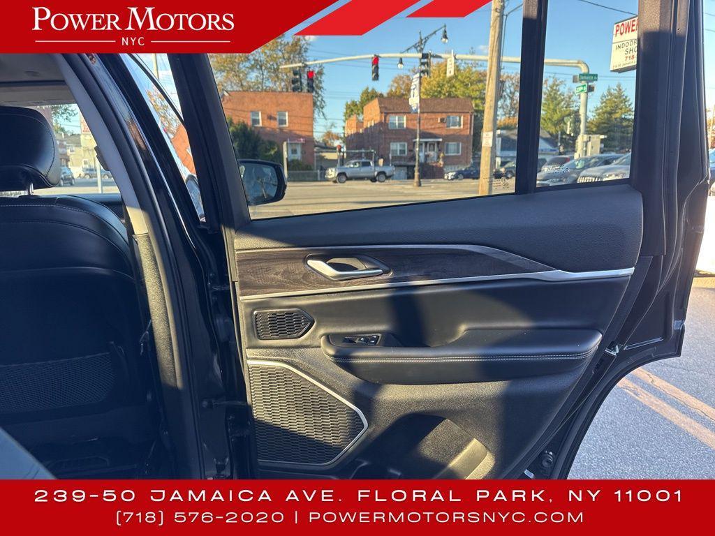 used 2022 Jeep Grand Cherokee car, priced at $23,995