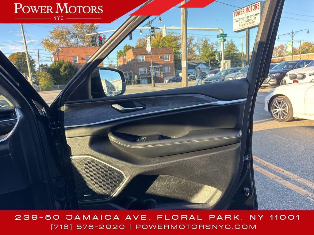 used 2022 Jeep Grand Cherokee car, priced at $23,995