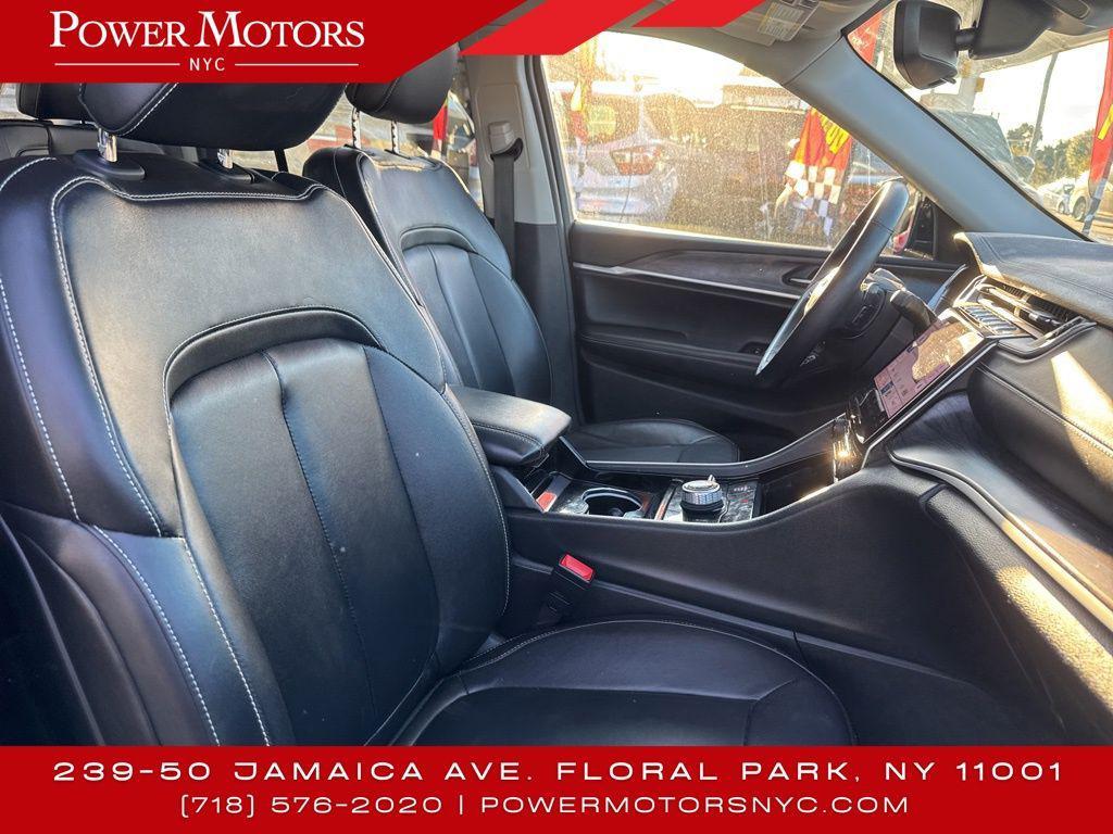 used 2022 Jeep Grand Cherokee car, priced at $23,995