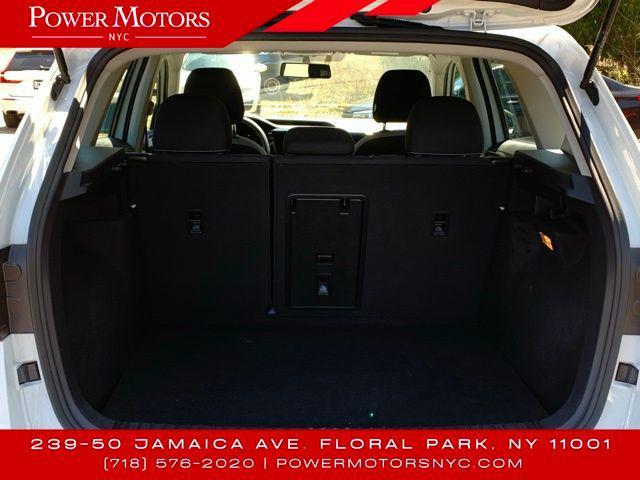 used 2022 Volkswagen Taos car