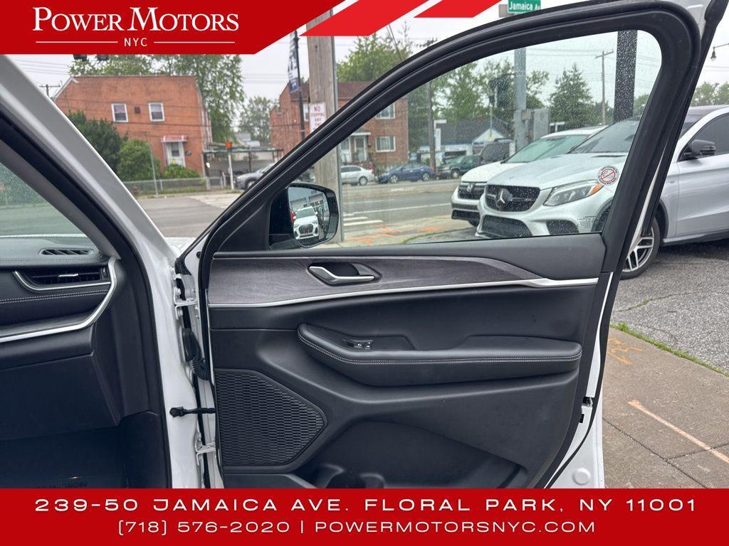 used 2023 Jeep Grand Cherokee car, priced at $23,495