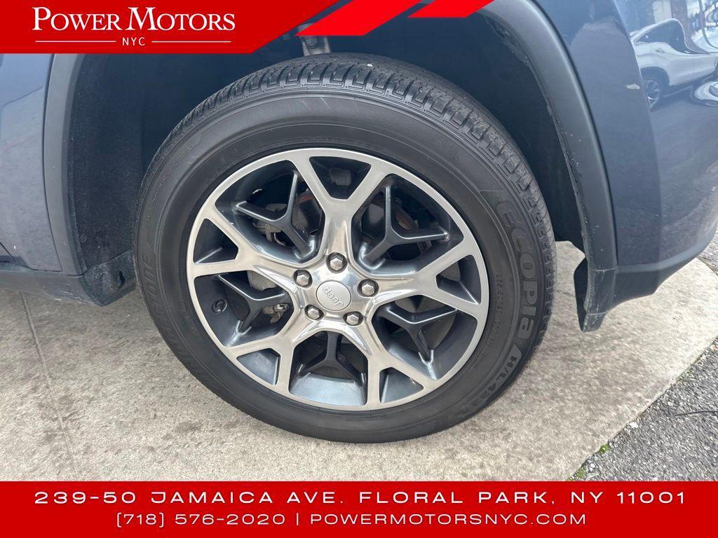 used 2019 Jeep Grand Cherokee car, priced at $17,995