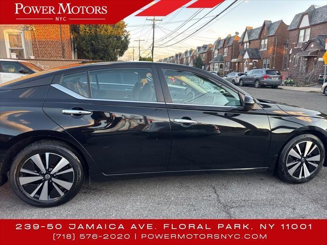 used 2022 Nissan Altima car, priced at $15,999