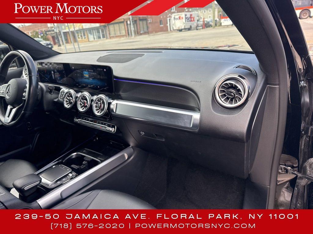 used 2022 Mercedes-Benz GLB 250 car