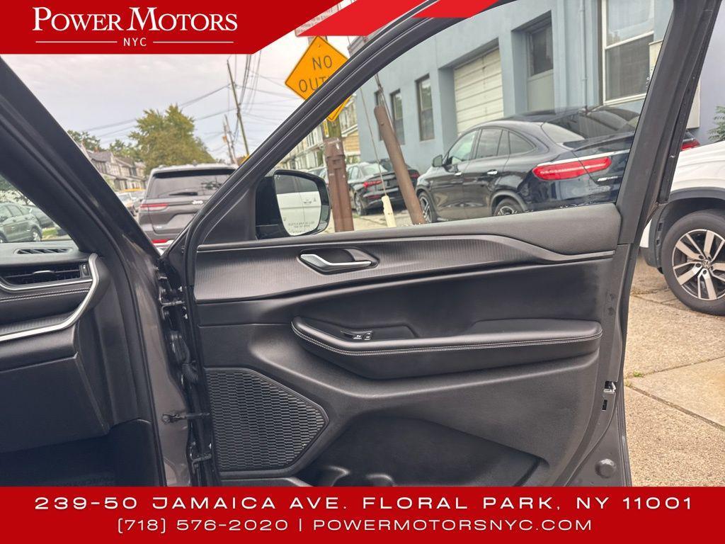 used 2023 Jeep Grand Cherokee L car, priced at $27,295