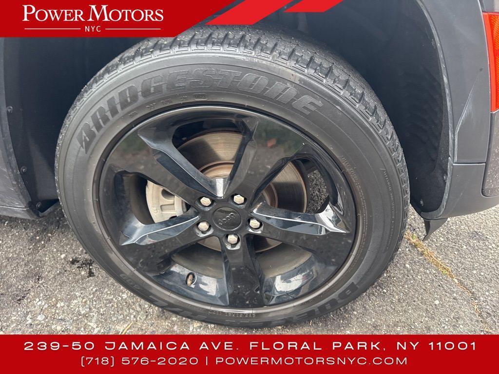 used 2023 Jeep Grand Cherokee L car, priced at $27,295