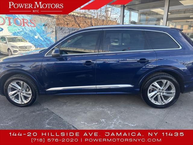 used 2020 Audi Q7 car, priced at $25,171