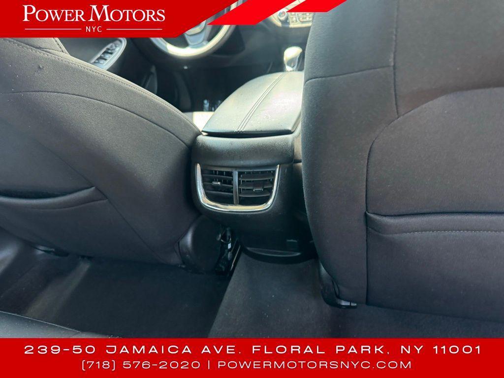 used 2022 Chevrolet Malibu car, priced at $14,295