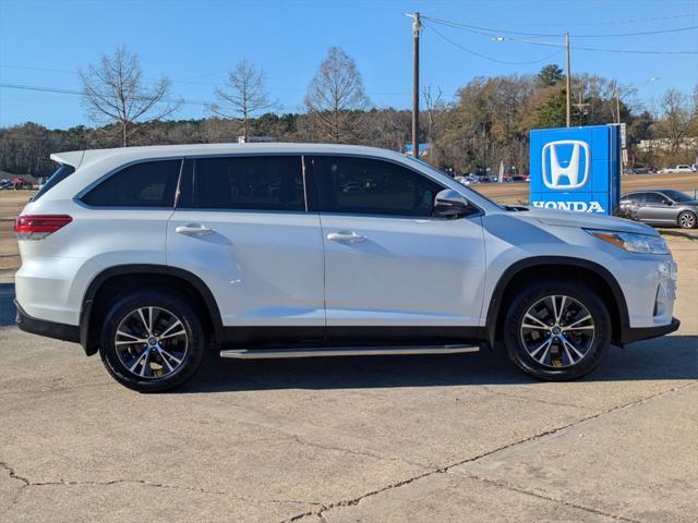 used 2019 Toyota Highlander car, priced at $21,585