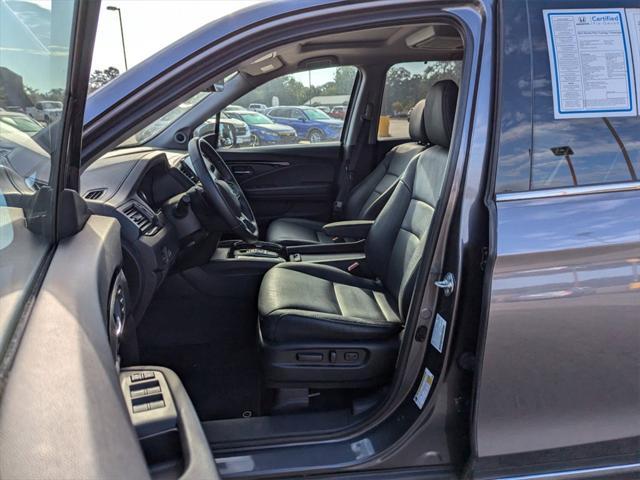 used 2022 Honda Pilot car, priced at $31,875