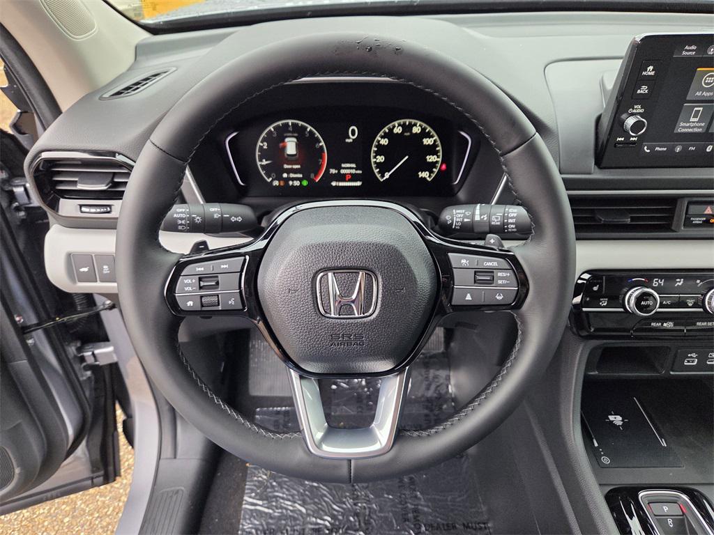 new 2025 Honda Pilot car, priced at $44,995