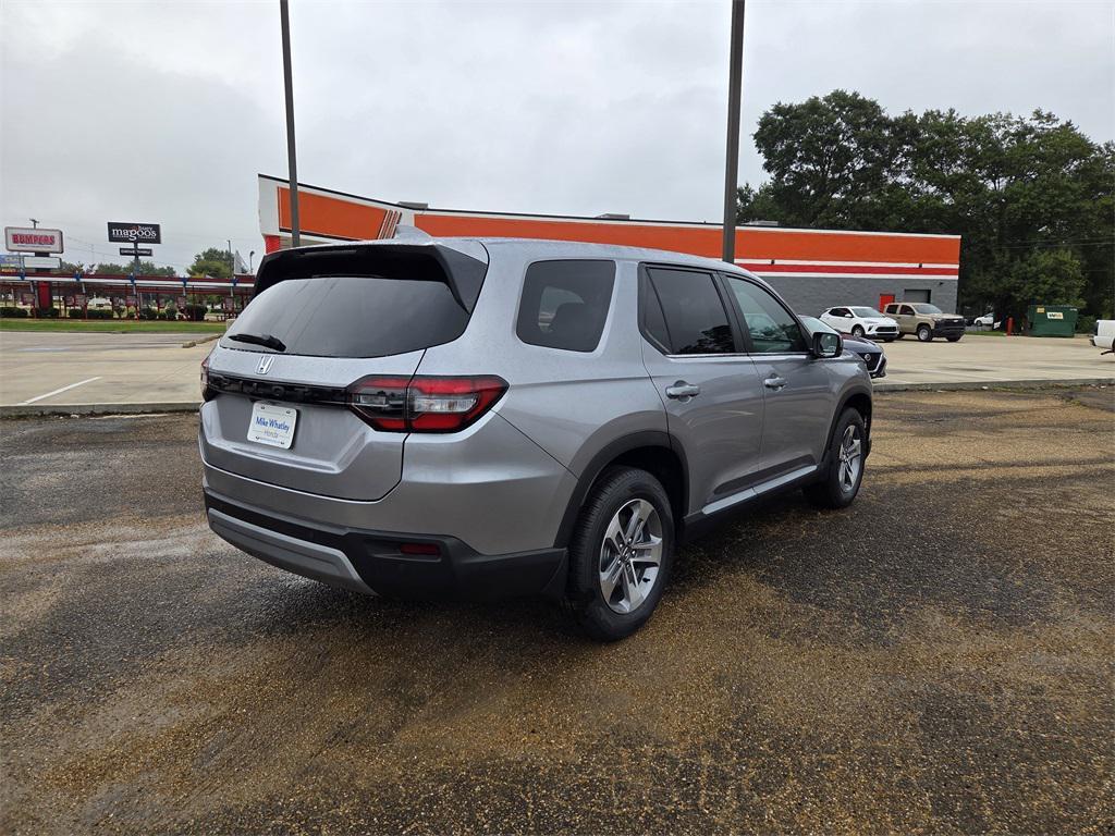 new 2025 Honda Pilot car, priced at $44,995