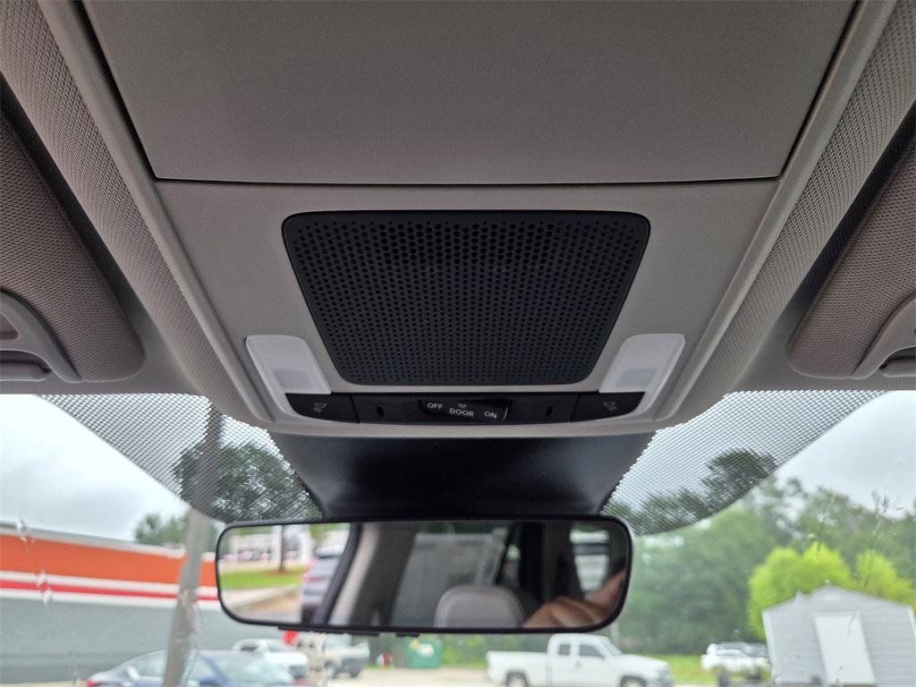 new 2025 Honda Pilot car, priced at $44,995