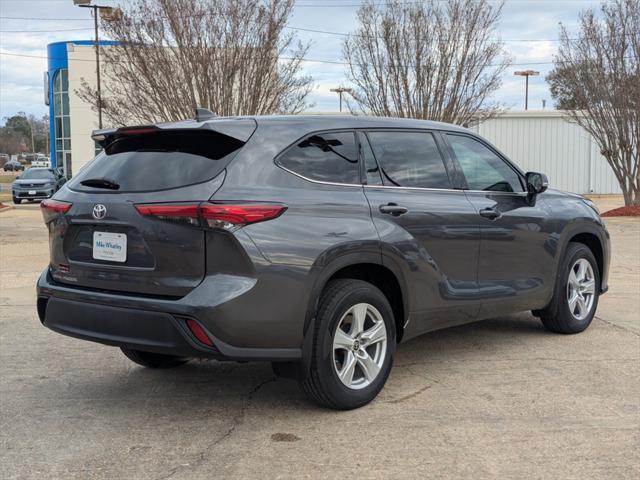 used 2022 Toyota Highlander car, priced at $26,985