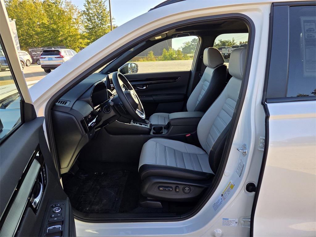 new 2026 Honda CR-V Hybrid car, priced at $44,155