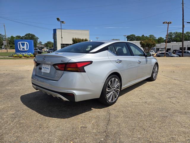 used 2023 Nissan Altima car, priced at $22,550