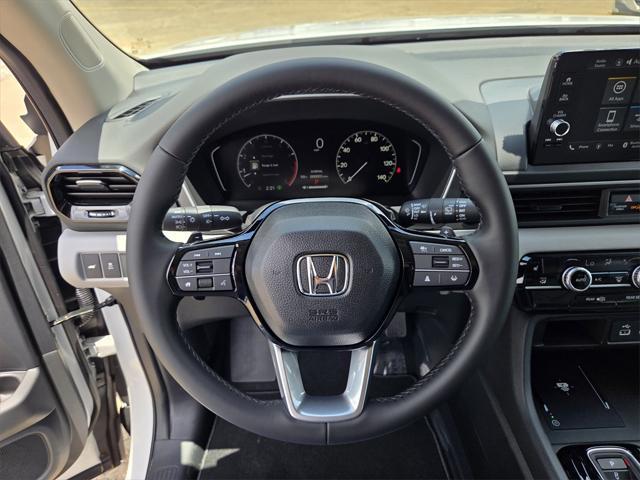 new 2025 Honda Pilot car, priced at $45,405