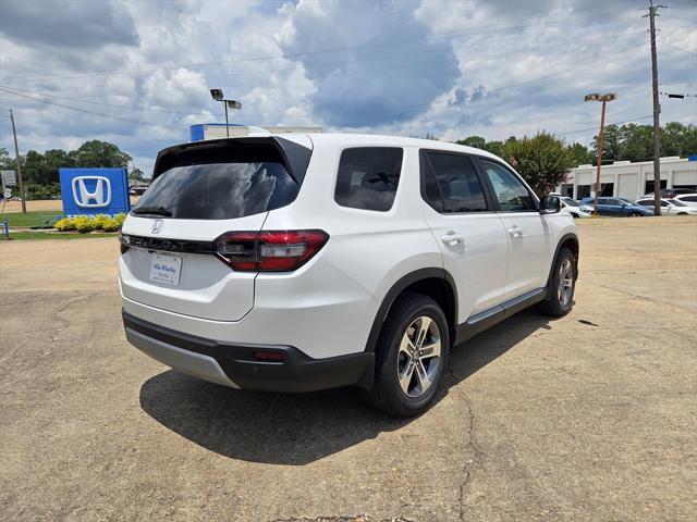 new 2025 Honda Pilot car, priced at $45,405