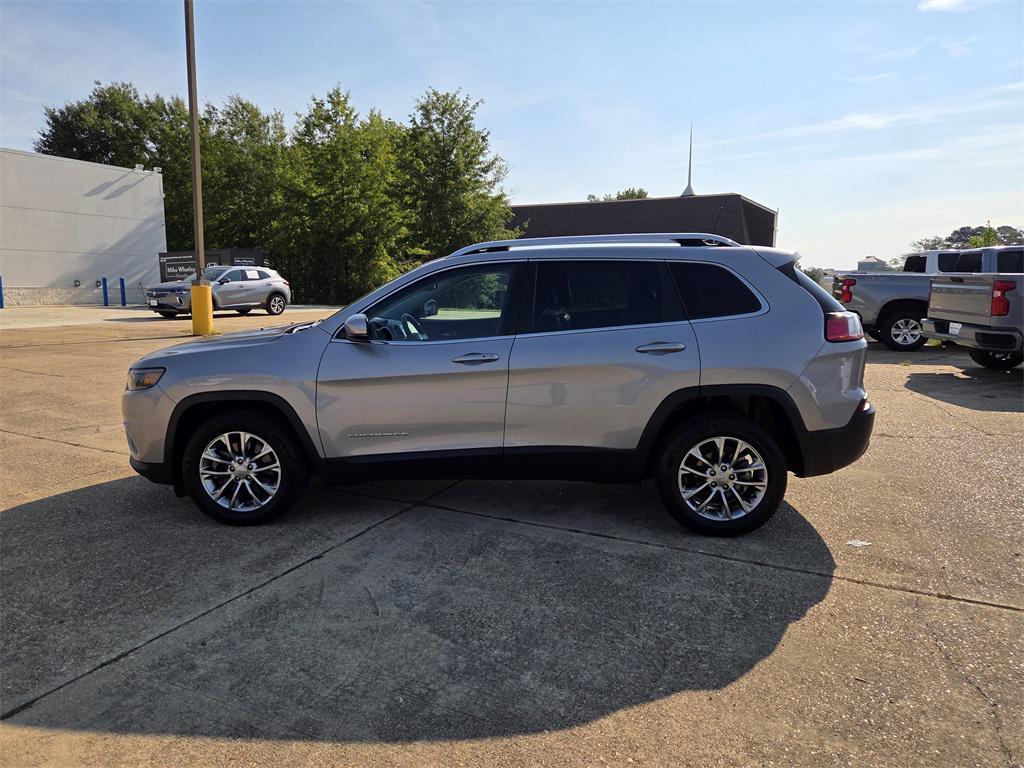 used 2021 Jeep Cherokee car, priced at $17,250