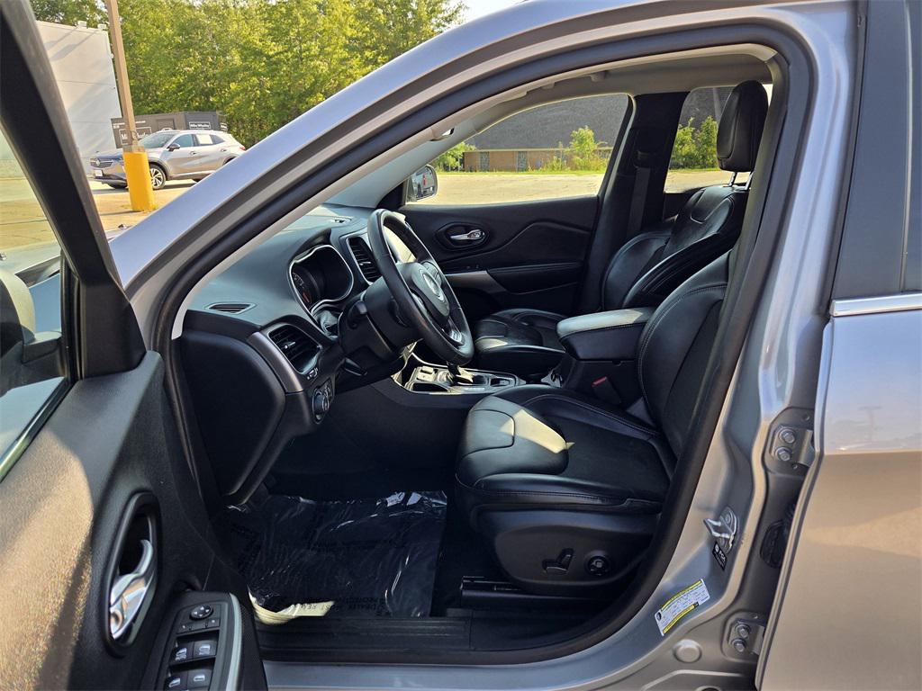 used 2021 Jeep Cherokee car, priced at $17,250