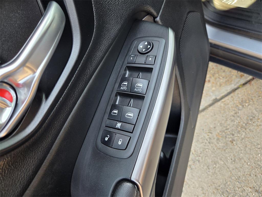 used 2021 Jeep Cherokee car, priced at $17,250