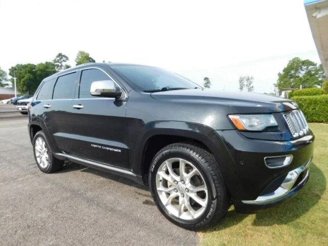 used 2014 Jeep Grand Cherokee car, priced at $16,877