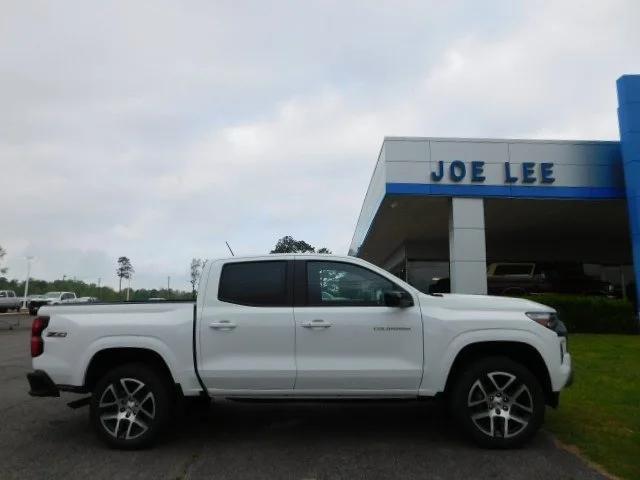 new 2023 Chevrolet Colorado car, priced at $43,680