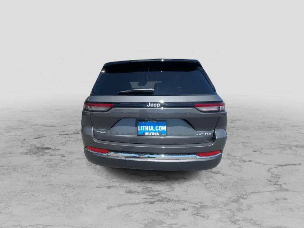 new 2025 Jeep Grand Cherokee car, priced at $44,190
