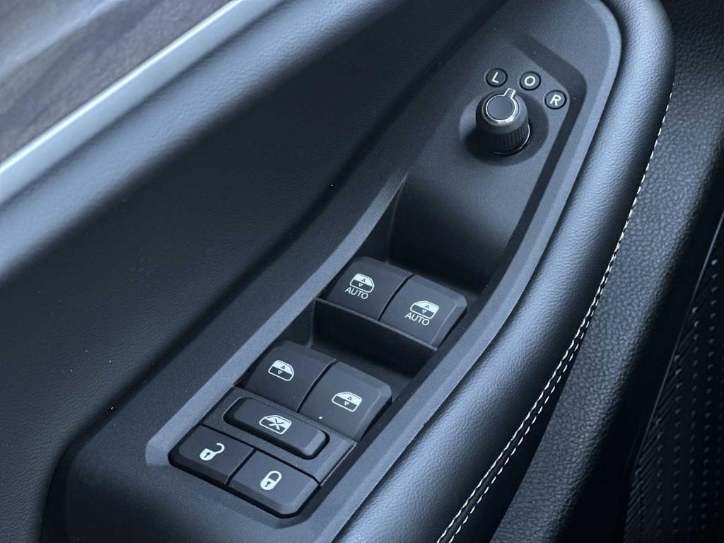 new 2025 Jeep Grand Cherokee car, priced at $44,190