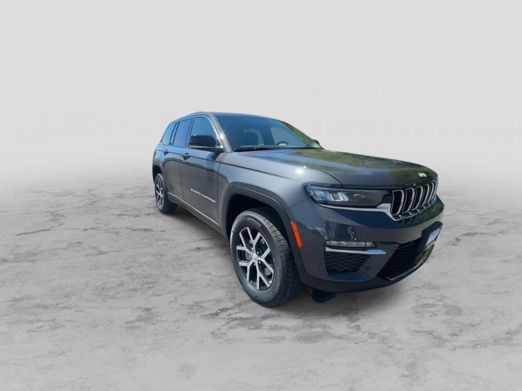 new 2025 Jeep Grand Cherokee car, priced at $44,190