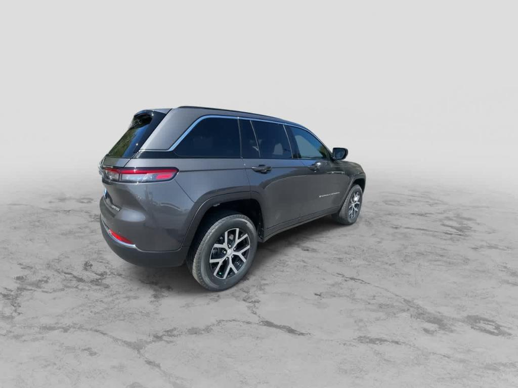new 2025 Jeep Grand Cherokee car, priced at $44,190