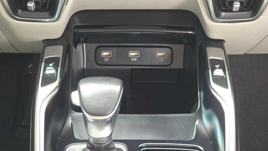 used 2021 Kia Sorento car, priced at $26,772