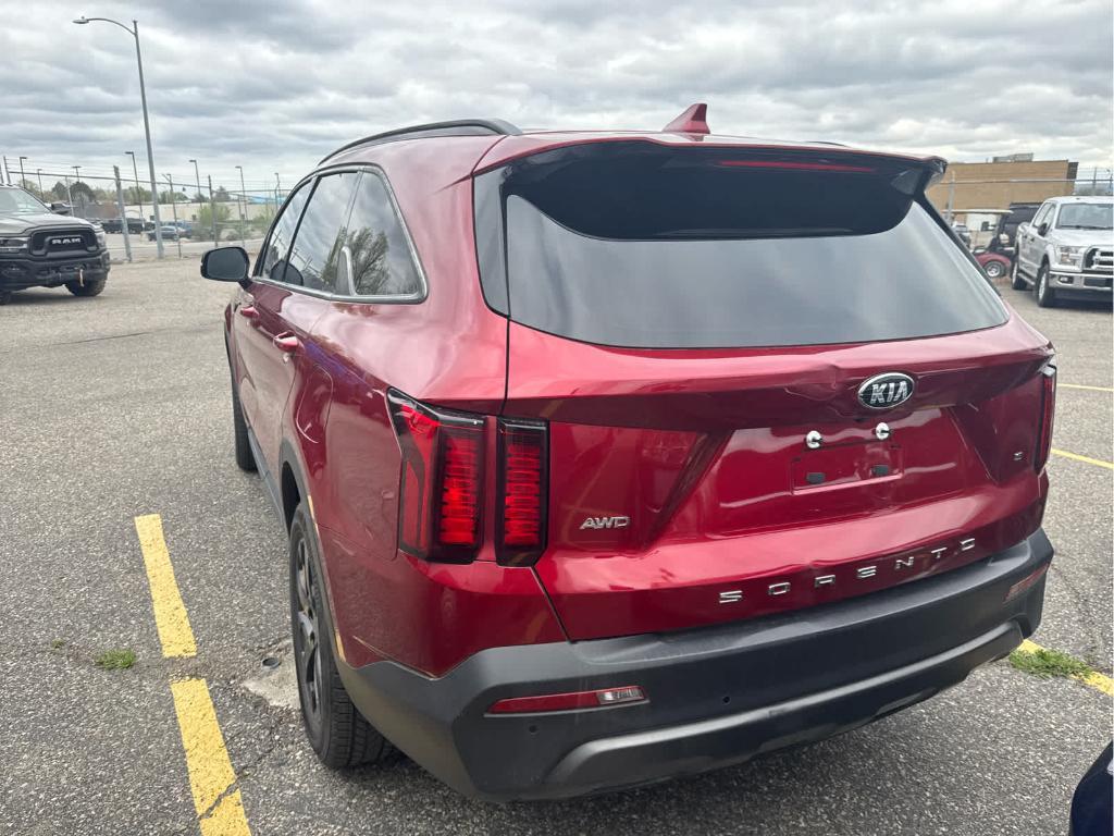 used 2021 Kia Sorento car, priced at $26,772