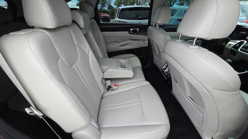 used 2021 Kia Sorento car, priced at $26,772