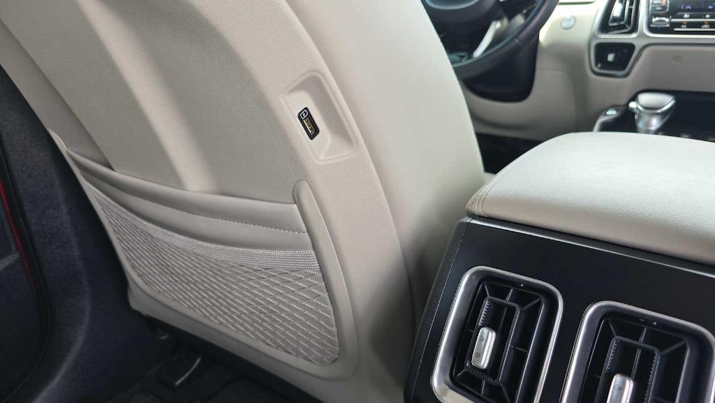 used 2021 Kia Sorento car, priced at $26,772