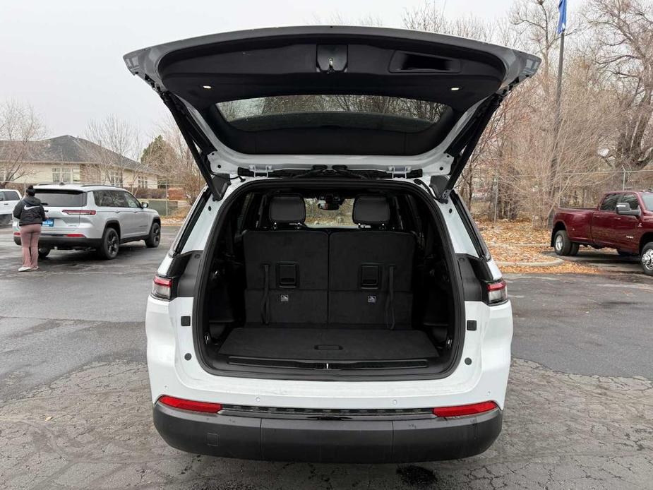 new 2024 Jeep Grand Cherokee L car, priced at $39,093