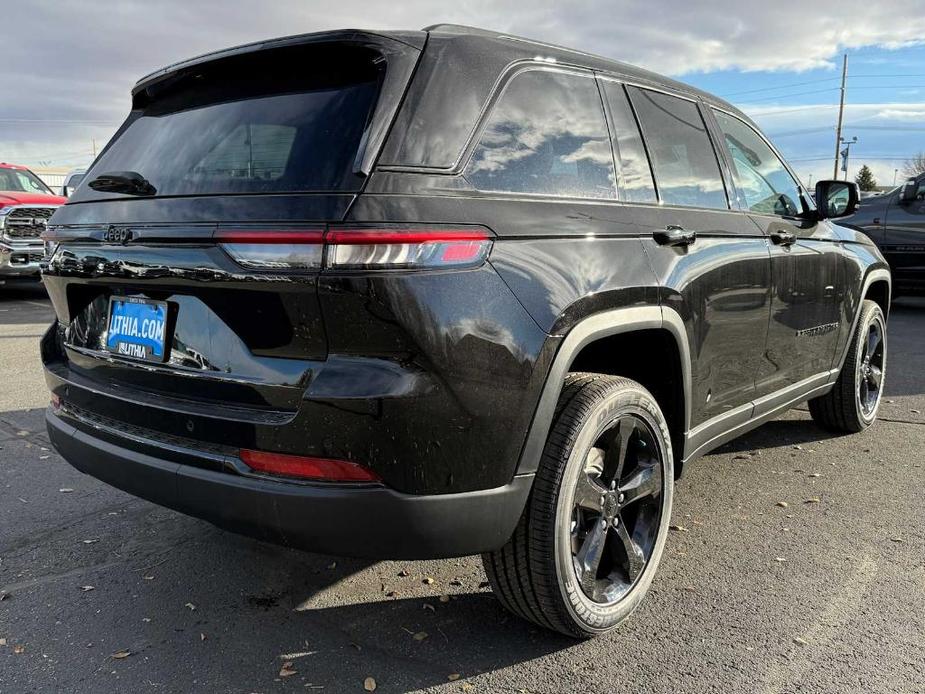 new 2025 Jeep Grand Cherokee car, priced at $42,011