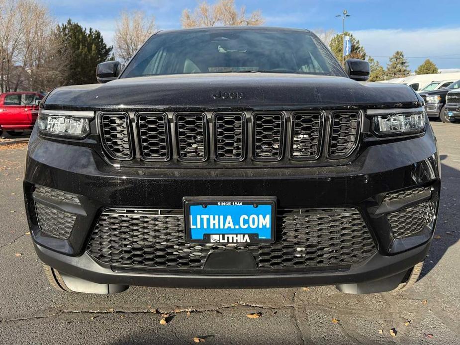 new 2025 Jeep Grand Cherokee car, priced at $42,011