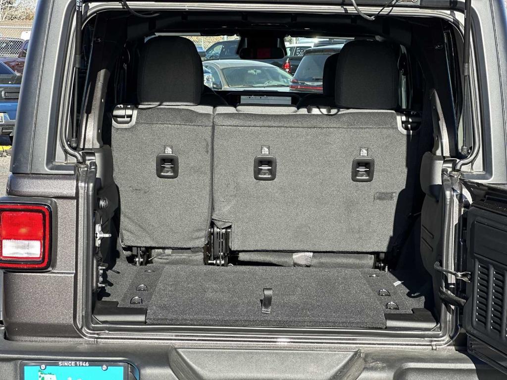 new 2026 Jeep Wrangler car, priced at $47,068