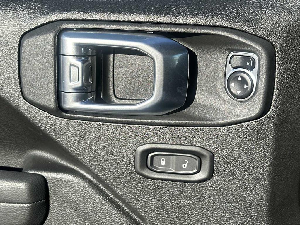 new 2026 Jeep Wrangler car, priced at $47,068