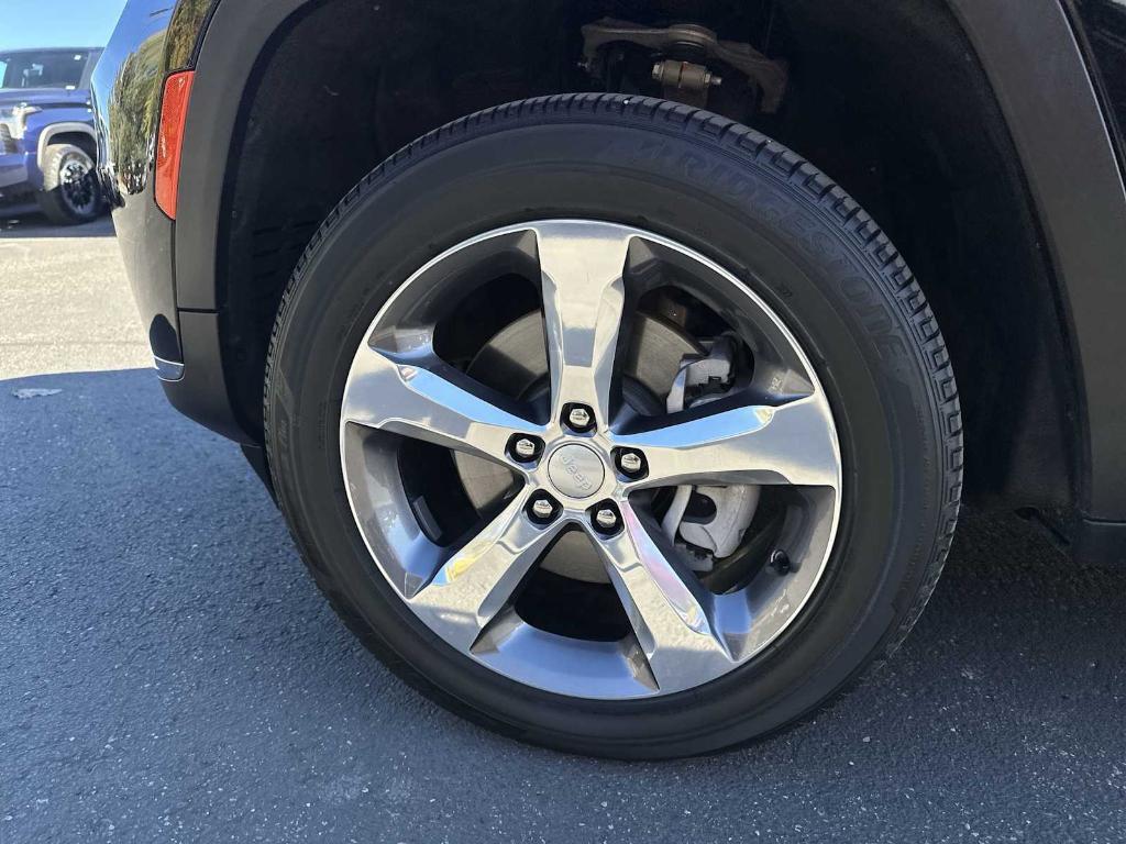 used 2024 Jeep Grand Cherokee L car, priced at $37,821