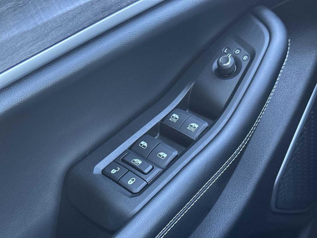 used 2024 Jeep Grand Cherokee L car, priced at $37,821