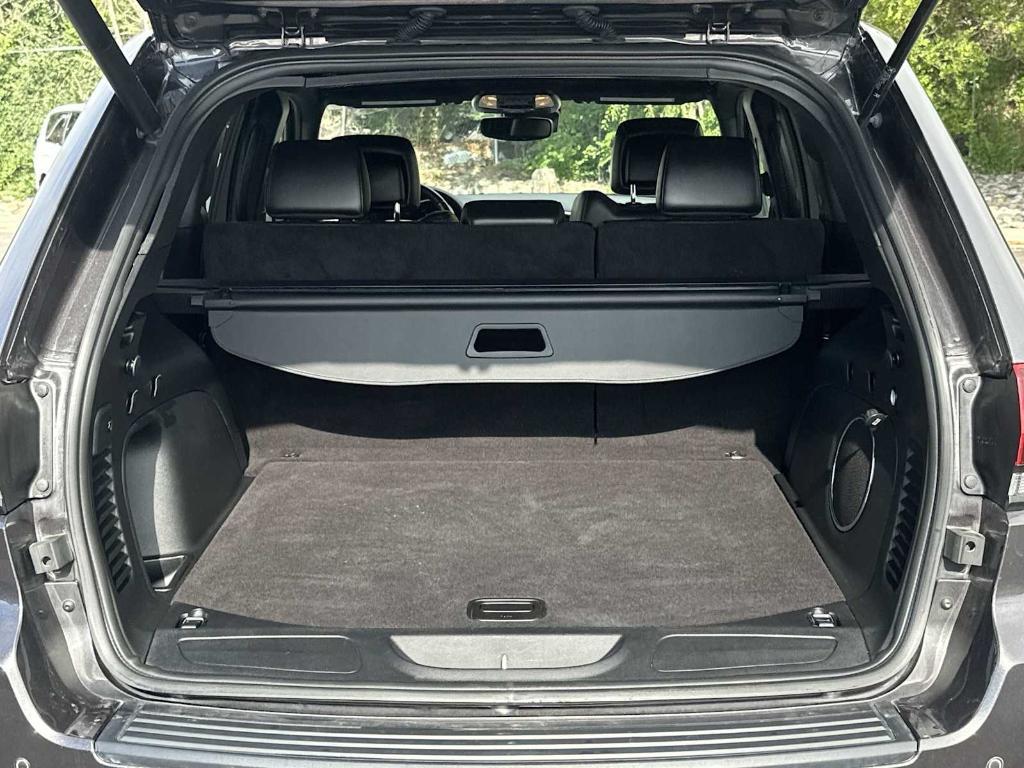 used 2021 Jeep Grand Cherokee car, priced at $28,873