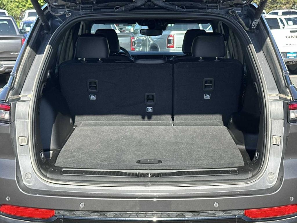 used 2024 Jeep Grand Cherokee car, priced at $34,041