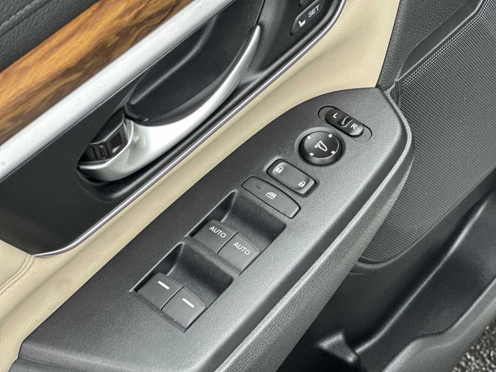 used 2017 Honda CR-V car, priced at $18,357