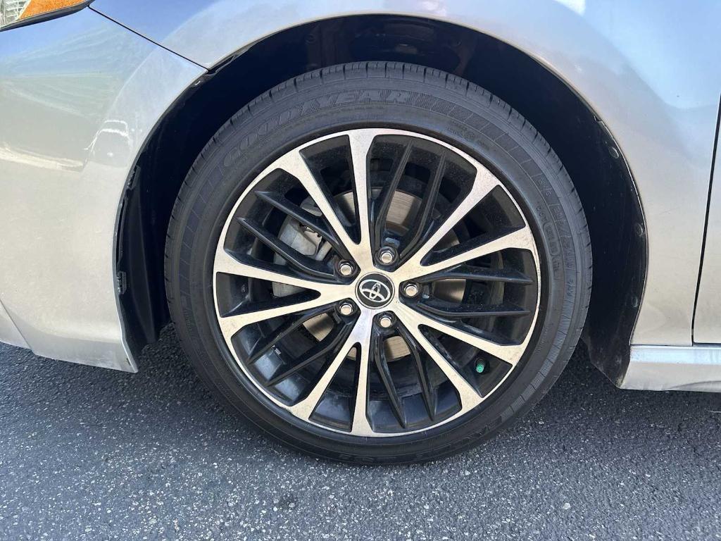 used 2020 Toyota Camry Hybrid car, priced at $21,588